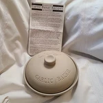Sassafras Superstone Garlic Baker Vintage Stoneware Usa 1999 Kitchen. Fixed Price $12.00.