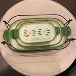 Temp-tations By Tara Old World Trays W/handles & Carry Rack Kfi Xng 936840. Fixed Price $45.00.