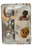Wilton Mini Cake Pan / Mold Tweety Bird & Sylvester Model # 2105-8471 1994. Fixed Price $16.11.
