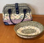 Temp-tations Tara World Insulated Hotcold 2TIER Casserole Tote & Baking Dish. Fixed Price $30.00.