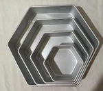 Wilton 4 Tier Hexagon Wedding/party Cake Pan Set Aluminum Bakeware. Fixed Price $28.00.
