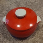 Vintage 1940S Hall's Pottery Covered Casserole Dish Bean Handles Unused. Fixed Price $19.00.