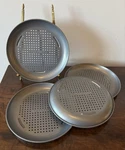 Set Of 4 Calphalon Non-stick 7 Round Mini Pizza Pans. Fixed Price $14.99.
