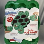Silicone Turtle Pull Apart Cupcake Mold, New. Fixed Price $11.00.