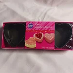 Wilton 4" Springform Heart Shape Pan Set 3 Pack- New Box Read. Fixed Price $12.74.