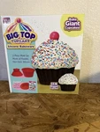 As Seen Tv Top Cupcake Silicone Bakeware Giant 25X Bigger & Idea Book. Fixed Price $20.00.