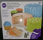 Wilton Deluxe Cake Decorating Kit 46 Pieces! Nib. Fixed Price $36.00.