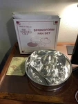 Pampered Chef 9" Springform Pan Set Heart Insert New Sealed Vintage Bakeware. Fixed Price $24.99.