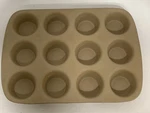 Pampered Chef Family Heritage Classic Full Size 12 Muffin/ Cupcake Stoneware Pan. Fixed Price $42.95.