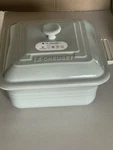 Creuset Stoneware Classic Covered Square Casserole In Pistache 3L Second. Fixed Price $105.00.
