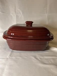 Pampered Chef Deep Covered Baker Cranberry 5091 3.1 Quart W/lid Stoneware Unused. Fixed Price $40.00.