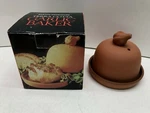 Boston Warehouse Model 2133 Terra Cotta Garlic Baker 1993. Fixed Price $9.99.