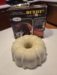 Vintage Nordic Ware Heavy Cast Aluminum Bundt Pan 50124 Almond - Original Box. Fixed Price $17.95.