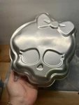 Wilton Monster High Cake Pan (2105-6677) 2013 Birthday Party Halloween Girl Doll. Fixed Price $13.00.