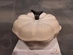 Box Creuset Meringue Pumpkin Cocotte Casserole Stoneware 10FL / 300ML. Fixed Price $50.00.