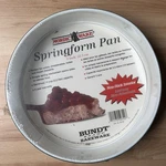Nordic Ware Springform Pan Vintage 1994 Non Stick Green Ext White Sealed. Fixed Price $14.99.
