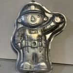 Vintage Wilton Industries Bob The Builder Cake Pan 2002 Aluminum Baking Kitchen. Fixed Price $7.98.