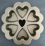 Nordic Ware 6-HEART Muffin Tin / Jello Mold Cupcake Pan Dark Non-stick. Fixed Price $15.00.