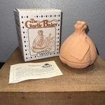 Vintage 1993 The Garlic Baker By Reco Terracota Clay Romertopf New Box. Fixed Price $16.99.