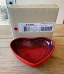 Le Creuset Stoneware Seoul 22 Oz 650 Ml Sphere Heart Bowl Cerise Cherry Red. Fixed Price $34.99.