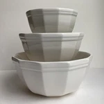 Pfaltzgraff Heritage White Stoneware Mixing Nesting Bowls Set Of 3 - 1 2 & Qt. Fixed Price $60.00.