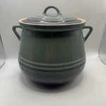 Le Creuset 4.5 Qt Wide Top Ocean Stoneware Bean Pot With Lid Hairline Cracks. Fixed Price $125.00.