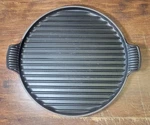Creuset Flame Red #32 Enameled Cast Iron 12.5" Round Bistro Grill Pan France. Fixed Price $75.00.