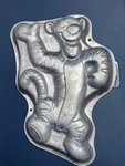 Wilton Pooh Tigger Aluminum Cake Pan 2105-3001 Upc 070896530011. Fixed Price $7.00.