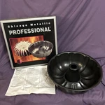 Chicago Metallic Professional Fluted Bundt Cake Baking Pan Non-stick Easy Clean. Fixed Price $19.94.