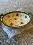 Temp-tations Seasonal Special Edition 3-QT Oval Bakeware With Lid Poinsettia. Fixed Price $35.00.