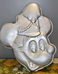 Retired Wilton Walt Disney's Mickey Mouse: Drum Major #502-302 Aluminum Cake Pan. Fixed Price $12.95.