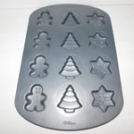 Neat 16 1/2" X 11 1/4" Wilton Metal Christmas Cookie Or Candy Baking Pan Tray. Fixed Price $15.95.