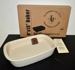 The Pampered Chef Family Heritage Stoneware Large 9" X 13" Baker Pan #1430. Fixed Price $37.99.