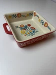 Pioneer Woman Mazie Bird Square Baking Dish 1.8 Qt. 8X8 Discontinued. Fixed Price $19.99.