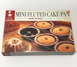 Bakers Advantage Mini Fluted 6 Cake Pan Commercial Quality Non Stick Nos. Fixed Price $19.97.
