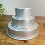 Set Of 3 Wilton Performance 8. 5 "X2" Round Cake Pans. Fixed Price $32.54.
