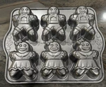 Nordic Ware Gingerbread Kids Cakelet Pan Boys & Girls 6 Mini Cakes. Fixed Price $15.00.