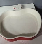 2004 Chantal Qt. Baking Serving 93-AP28 Casserole Dish Stoneware Apple Red. Fixed Price $15.99.