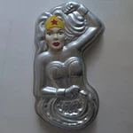Wilton Wonder Woman Cake Pan W/ Face Vintage 502-7679 1978 Dc Comics Used. Fixed Price $17.99.