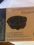 Fluted Bundt Cake Pan 10" Pampered Chef Family Heritage Stoneware Usa Euc!. Fixed Price $45.00.