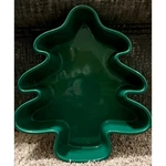 Chantal Christmas Tree Baking Dish 1 Qt Green Ceramic Holiday Stoneware. Fixed Price $14.00.