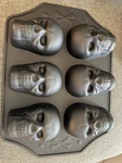 Way To Celebrate Halloween Cast Aluminum Haunted Skull Mold Bakeware Pan New. Fixed Price $11.99.