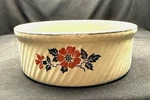 Hall Red Poppy 8 Round Baker Superior Quality Usa Vintage Casserole. Fixed Price $34.95.