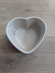 New Le Creuset Red Heart Shaped Baking/cooking Ramekin 17-32 No Lid. Fixed Price $23.99.