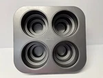 Chicago Metallic Professional Heavy Duty Multi-tier Cake Pan Makes 4 Little. Fixed Price $15.99.
