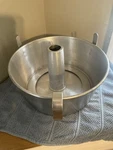 Vtg Mirro 5304M Angel Food Cake Pan 10" Round 2 Pc Bundt Aluminum Baking Usa. Fixed Price $15.00.