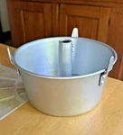 Wilton 2105-9311 Angel Food Cake Pan 7.5" Round Mini Legs Nice. Fixed Price $11.99.
