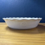 Emile Henry Pie Dish 9 /1.7 Qt Sugar 61.21 New. Fixed Price $39.85.