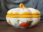 Temp-tations Pumpkin Patch Harvest Mini Baker With Lid Pie Figural Set Of 2 Qvc. Fixed Price $30.00.
