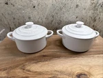 Le Creuset Stoneware Mini Cocotte Round, White Of (2 )10CM, Cotton. Fixed Price $40.00.